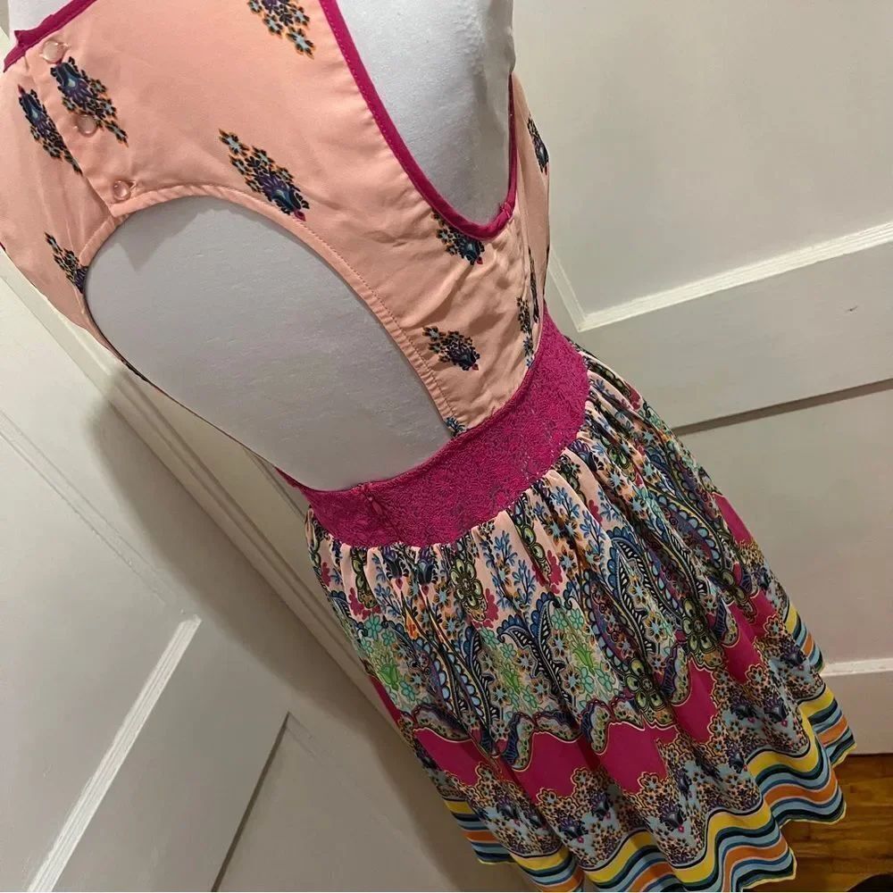 Free Shipping! Do+Be Colorful Keyhole Dress Women's Medium - Picture 3 of 9